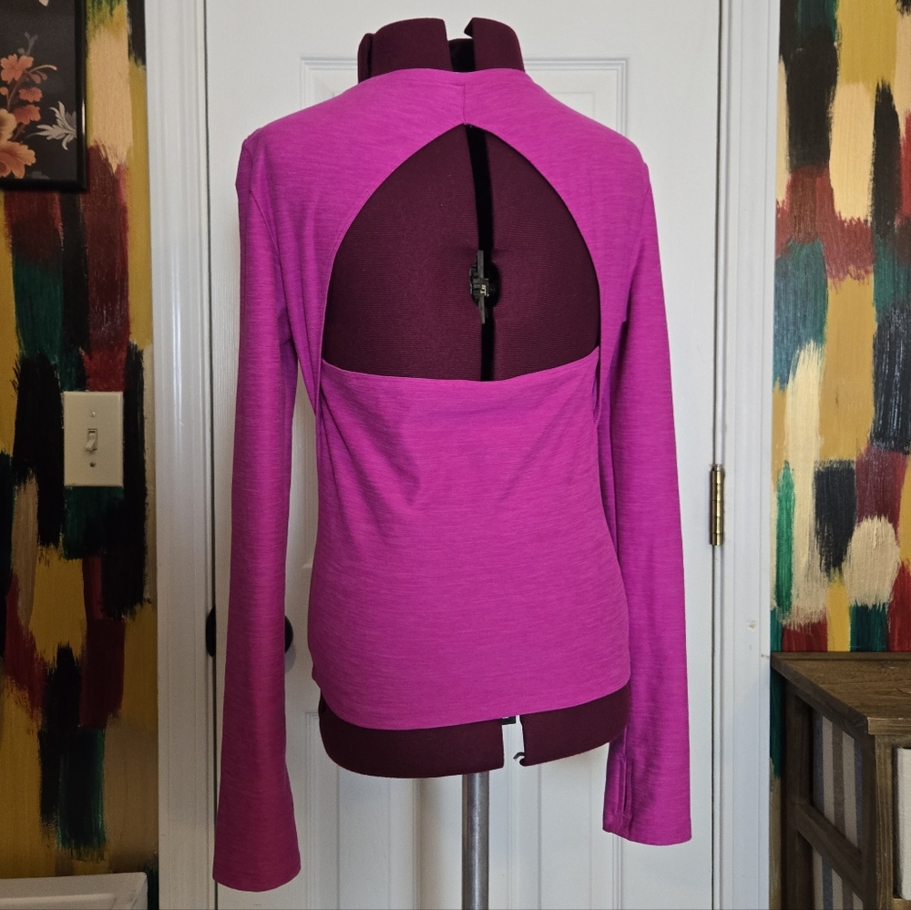 Victoria's Secret On Point Flow Small Long Sleeve SemiBackless Pink Athletic Top